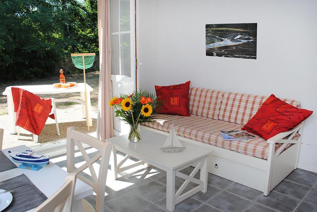 Residence Nemea Les Rives De Saint Brice Ares Buitenkant foto